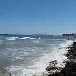 Laura אפורי נורד